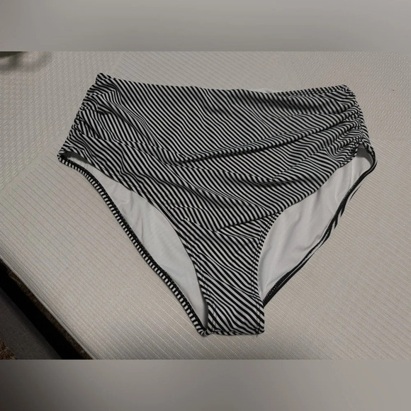 Cupshe NEW high rise 2X swim bottoms #1273 - Picture 2 of 6